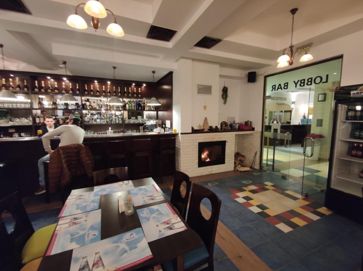 Viva 6 Apartment In Hotel Stenata ปอมโปโรโว ภายนอก รูปภาพ